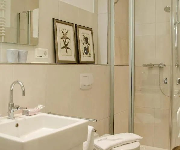 Jan Maat 1 Apartment